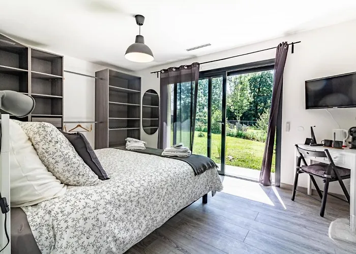 L'ostau Deu Bonur - *